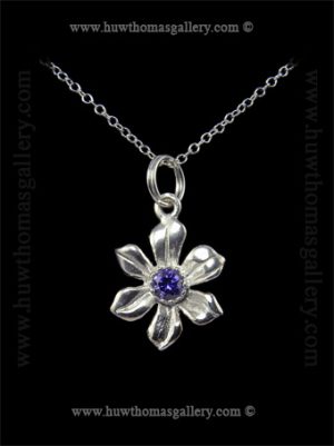 Silver Daffodil Pendant Set With Amethyst Diamante Stone