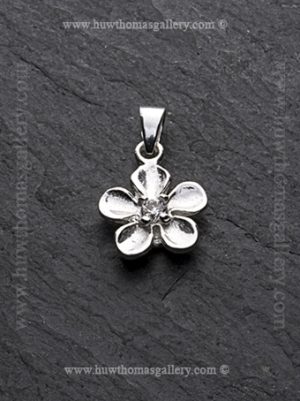 Flower Pendant In Silver