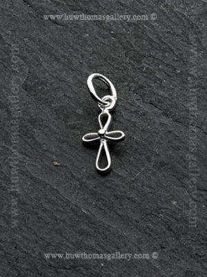 Silver Cross Pendant /necklace